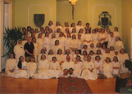 Dominikanerinnen aus der Tschechischen und Slowakischen Republik, aus Ungarn, Litauen, Kroatien und den USA beim Seminar „Dominikanische Spiritualität“ in Nitra/Neutra (Slowakei)